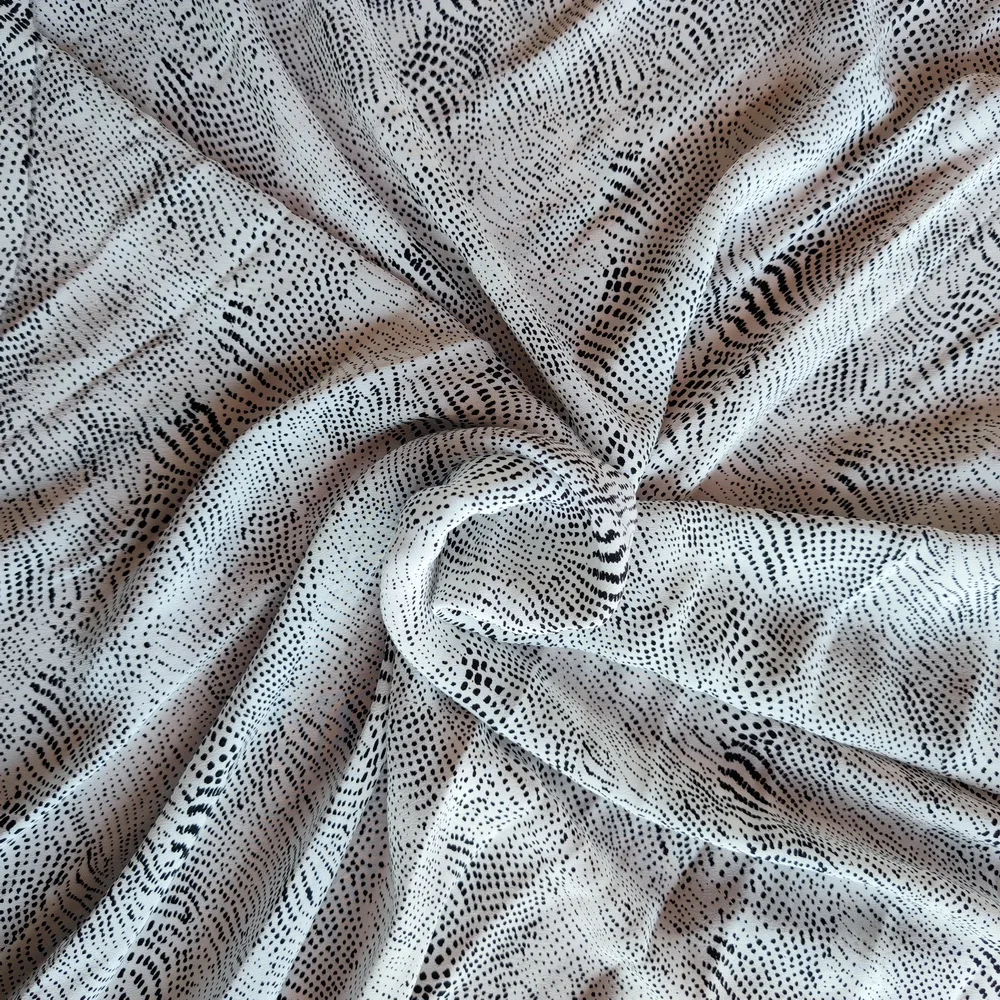 100%silk crepe silk charmeuse silk mulberry silk for dress shirt tops black and white small dots pattern printed crepe fabric
100%silk crepe silk charmeuse silk mulberry silk for dress shirt tops black and white small dots pattern printed crepe fabric