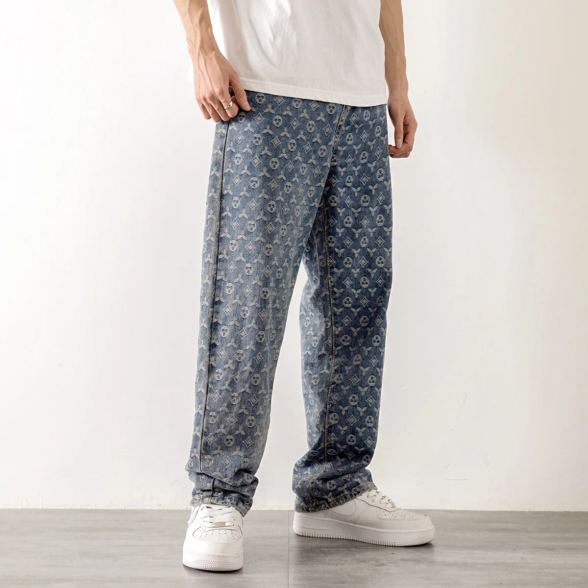 American Retro Jacquard Jeans Men Autum Summer Thin Street Ruffian Handsome Loose Pants Straight Drop Vintage Denim Distressed
American Retro Jacquard Jeans Men Autum Summer Thin Street Ruffian Handsome Loose Pants Straight Drop Vintage Denim Distressed