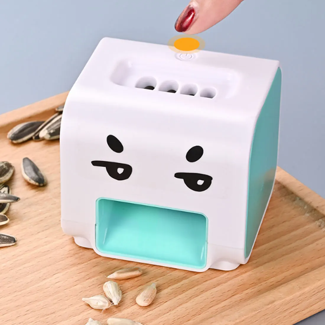 2021 new type peeling machine, kitchen utensils lazy artifact, electric melon seed machine, automatic peeling tool, child aid 
2021 new type peeling machine, kitchen utensils lazy artifact, electric melon seed machine, automatic peeling tool, child aid
