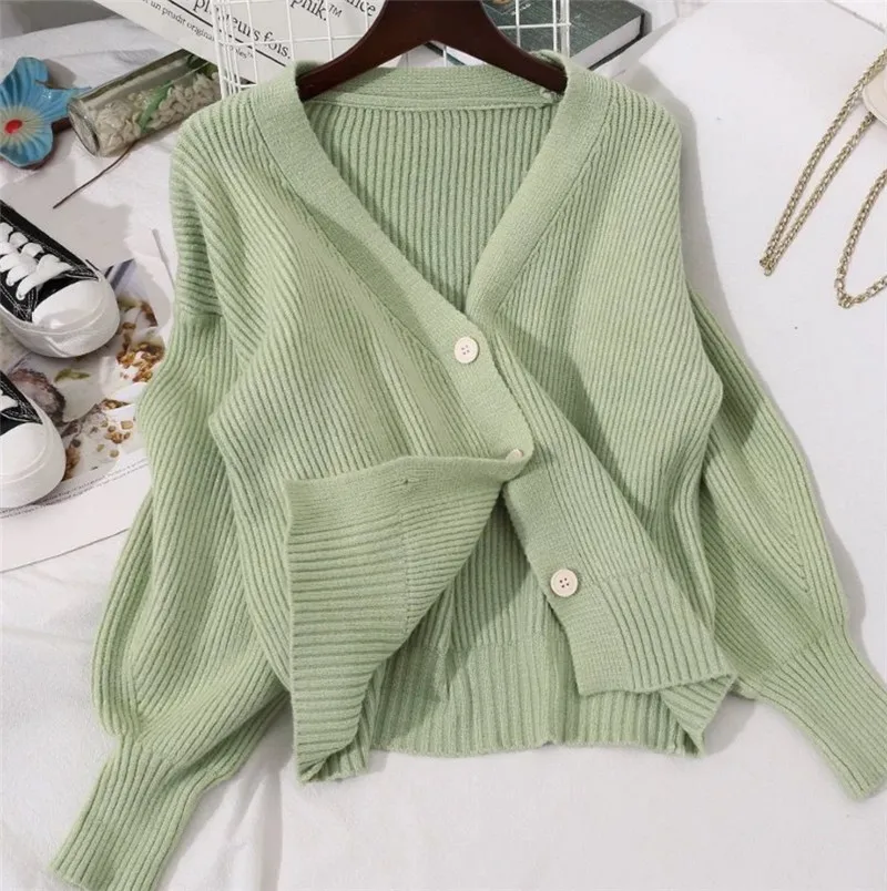 Women Sweater Spring Autumn V-Neck Long Sleeve Short Knitted Jacket White Black Cardigan Sweater Warm Cardigan Plus Size jumper
Women Sweater Spring Autumn V-Neck Long Sleeve Short Knitted Jacket White Black Cardigan Sweater Warm Cardigan Plus Size jumper