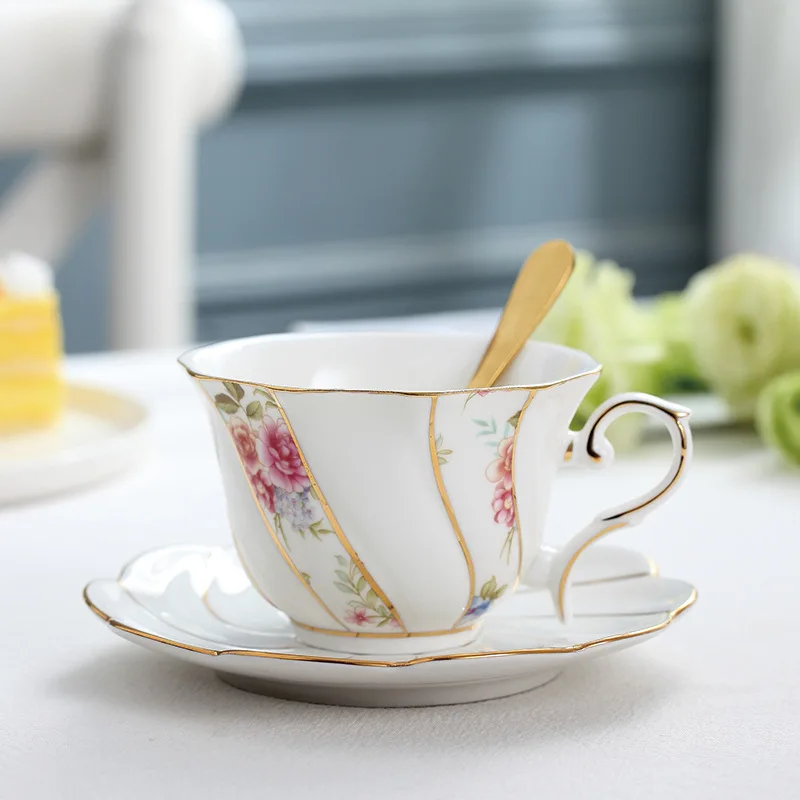 European style coffee cup set home simple golden edge British small luxury afternoon tea set small fresh flower tea cup
European style coffee cup set home simple golden edge British small luxury afternoon tea set small fresh flower tea cup