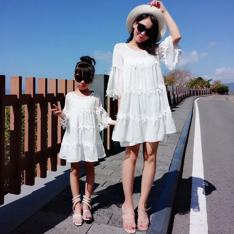 Mother and Daughter Parent-child Clothes Loose Three-dimensional Lace Two-piece Mid-length Dress
Mother and Daughter Parent-child Clothes Loose Three-dimensional Lace Two-piece Mid-length Dress