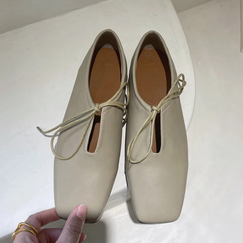 2021 Women Flats Spring Loafers Shoes Lace Up Ladies Square Toe Flat Heel Sandals Casual Oxford Shoes Female Flats Slides
2021 Women Flats Spring Loafers Shoes Lace Up Ladies Square Toe Flat Heel Sandals Casual Oxford Shoes Female Flats Slides