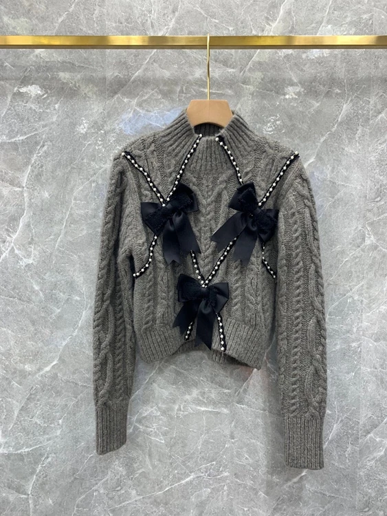Новинка 2021, женский модный универсальный свитер с круглым вырезом и вышивкой бисером, украшенный бантом, с длинными рукавами, 1013
Новинка 2021, женский модный универсальный свитер с круглым вырезом и вышивкой бисером, украшенный бантом, с длинными рукавами, 1013