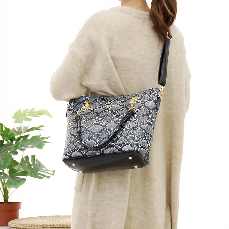 Women High Quality Pu Leather Handbags Large Capacity 6 Pieces Set Serpentine Shoulder Tote Bags Casual Female Messenger Bags
Women High Quality Pu Leather Handbags Large Capacity 6 Pieces Set Serpentine Shoulder Tote Bags Casual Female Messenger Bags