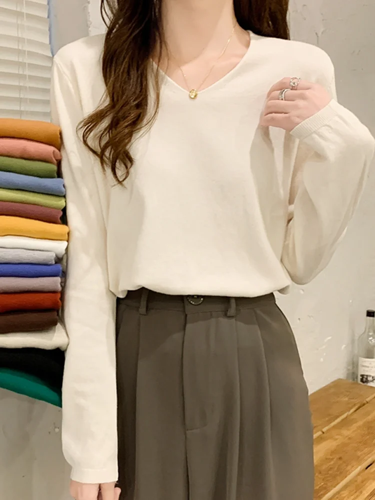 Bottomed Blouse Women's Wear in Spring and Autumn and Winter with White Sweater 2021 New Design Sweater v Collar
Bottomed Blouse Women's Wear in Spring and Autumn and Winter with White Sweater 2021 New Design Sweater v Collar