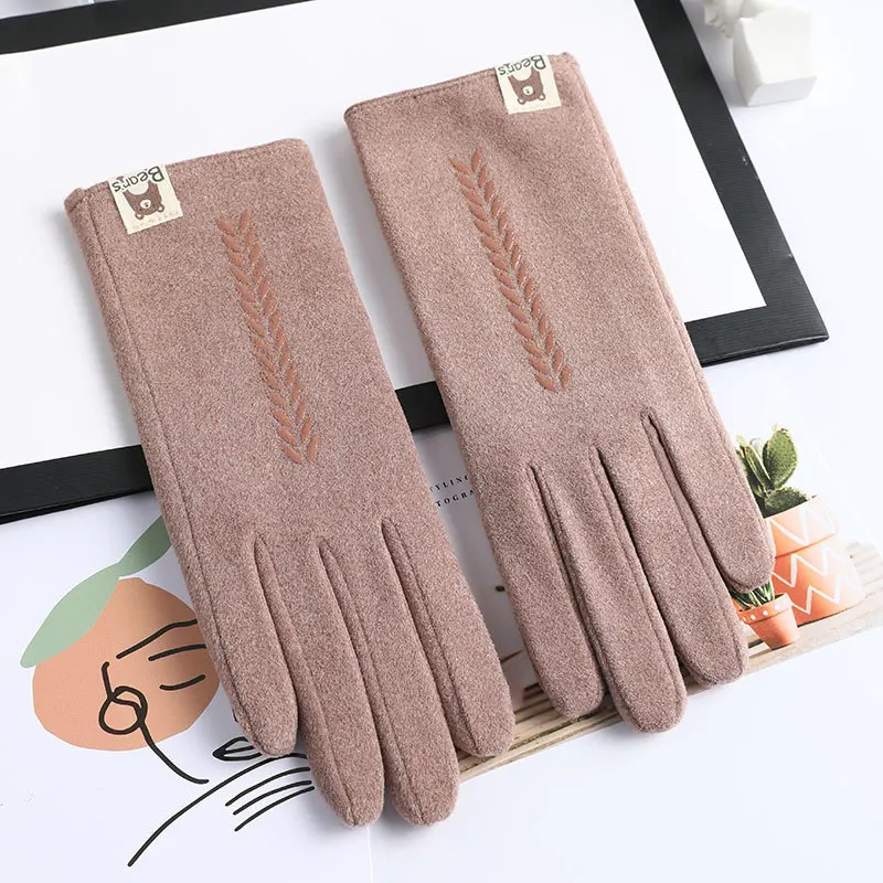 New Women Winter Keep Warm Touch Screen Thin Section Gloves Single Layer Plus Velvet Inside Female Elegant Soft Gloves
New Women Winter Keep Warm Touch Screen Thin Section Gloves Single Layer Plus Velvet Inside Female Elegant Soft Gloves