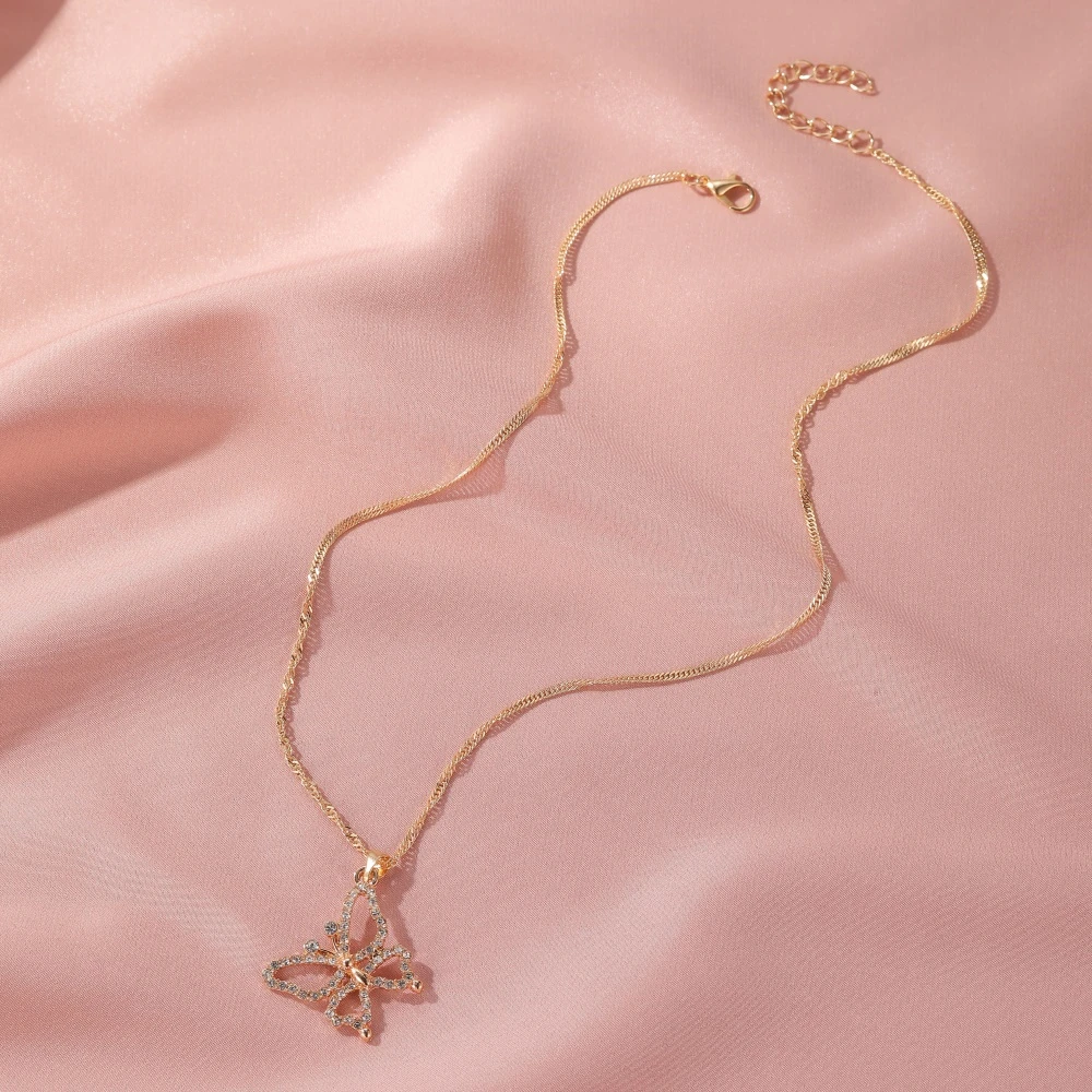 Sweet butterfly necklace cold style retro micro-inlaid zircon clavicle chain hollow full zircon insect necklace fashion jewelry
Sweet butterfly necklace cold style retro micro-inlaid zircon clavicle chain hollow full zircon insect necklace fashion jewelry