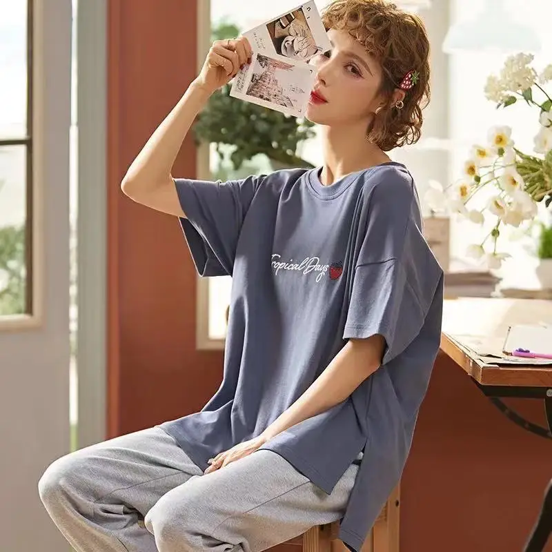 Summer pajamas women's short-sleeved trousers two-piece loose casual cute student solid color knitted cotton ladies home service
Summer pajamas women's short-sleeved trousers two-piece loose casual cute student solid color knitted cotton ladies home service