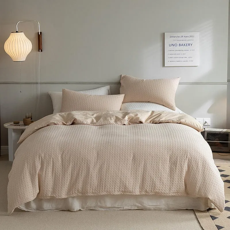 100% Cotton Waffle Weave Solid Plain Duvet Cover Soft Breathable 4Pcs Queen King Double Twin Bedding Set Bed Sheet Pillowcases 
100% Cotton Waffle Weave Solid Plain Duvet Cover Soft Breathable 4Pcs Queen King Double Twin Bedding Set Bed Sheet Pillowcases