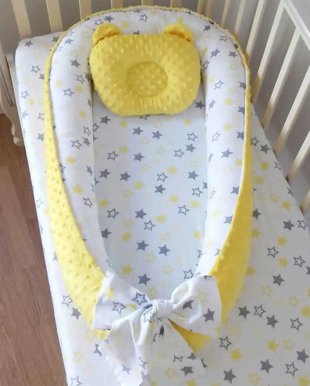 90*50cm Baby Nest Bed with Pillow Cushion Portable Crib Bed for Boy Girl Cradle Newborn Lounger Baby Bassinet Bumper Bed
90*50cm Baby Nest Bed with Pillow Cushion Portable Crib Bed for Boy Girl Cradle Newborn Lounger Baby Bassinet Bumper Bed