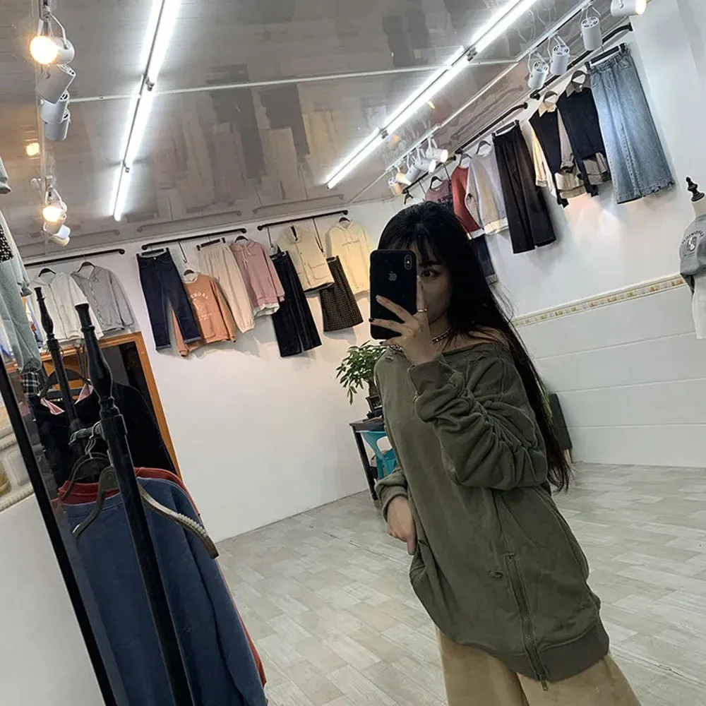 2021 Spring And Autumn Plus Size Sexy Strapless Chain Hanging Neck Sweatshirt Personality Casual Ripped Loose Versatile Top
2021 Spring And Autumn Plus Size Sexy Strapless Chain Hanging Neck Sweatshirt Personality Casual Ripped Loose Versatile Top
