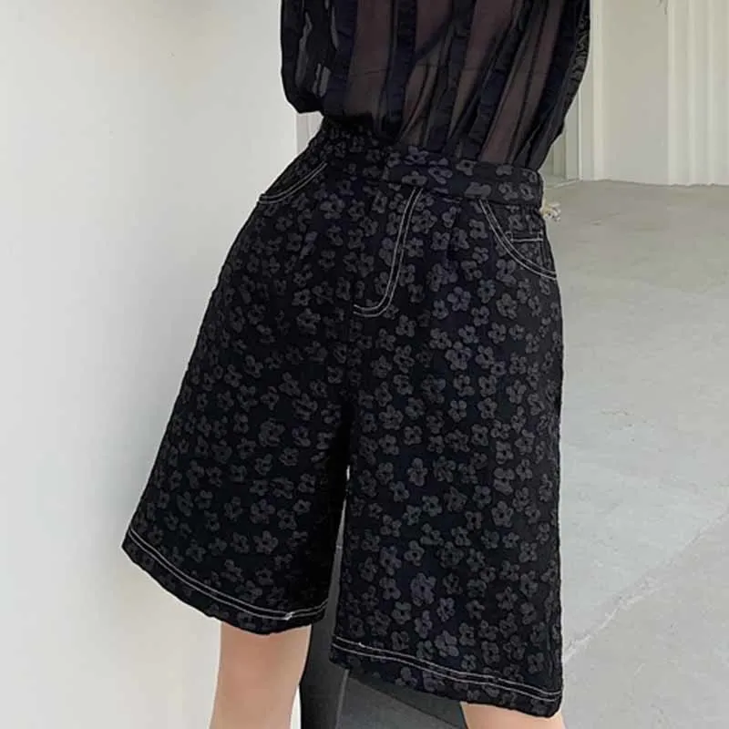 GALCAUR Black Print Casual Pants For Women High Waist Knee Length Solid Pant Female Summer Fashionable Clothing 2021 New Fashion
GALCAUR Black Print Casual Pants For Women High Waist Knee Length Solid Pant Female Summer Fashionable Clothing 2021 New Fashion