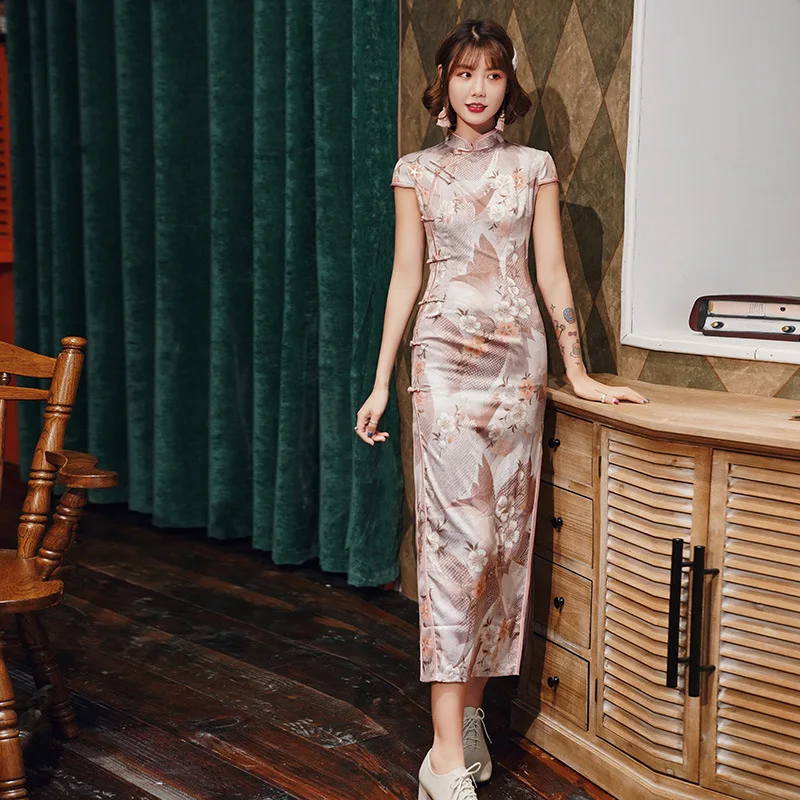 Fashion Summer Long Cheongsam Chinese Style Dress Womens Slim Handmade Button Qipao Vestido Size S-4XL
Fashion Summer Long Cheongsam Chinese Style Dress Womens Slim Handmade Button Qipao Vestido Size S-4XL