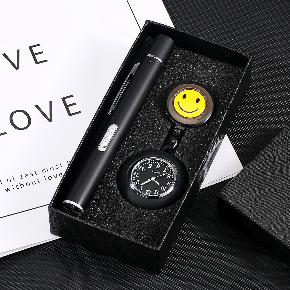 Набор карманных часов для медсестер, перезаряжаемая ручка, светлые врачи, видимые ночью часы, можно носить в воротнике, с арабскими цифрами 
Набор карманных часов для медсестер, перезаряжаемая ручка, светлые врачи, видимые ночью часы, можно носить в воротнике, с арабскими цифрами