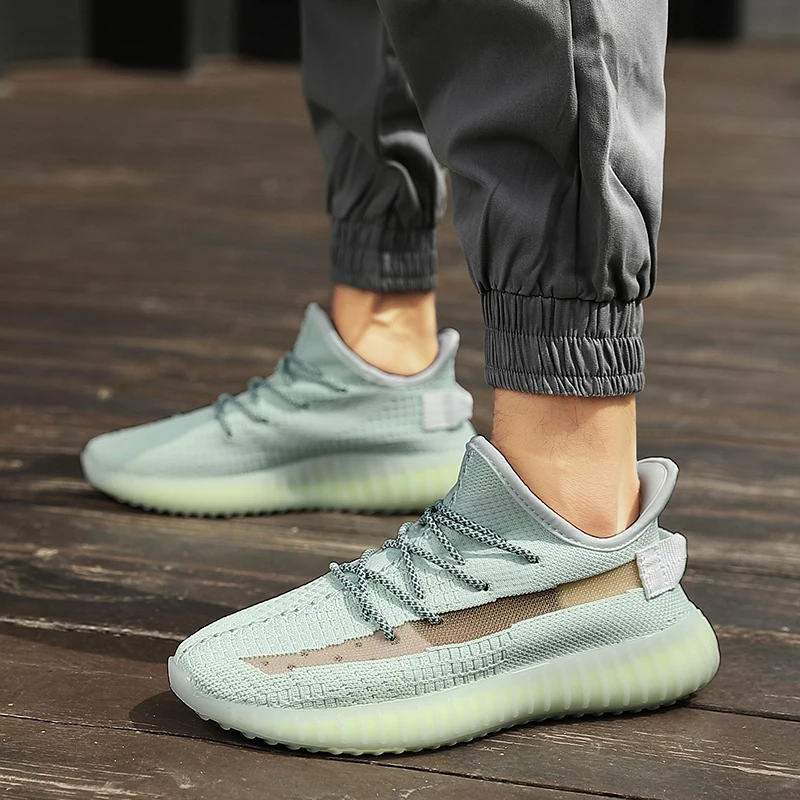 Мужские легкие кроссовки, Повседневная дышащая удобная обувь на плоской подошве, модные классические, для бега
Мужские легкие кроссовки, Повседневная дышащая удобная обувь на плоской подошве, модные классические, для бега
