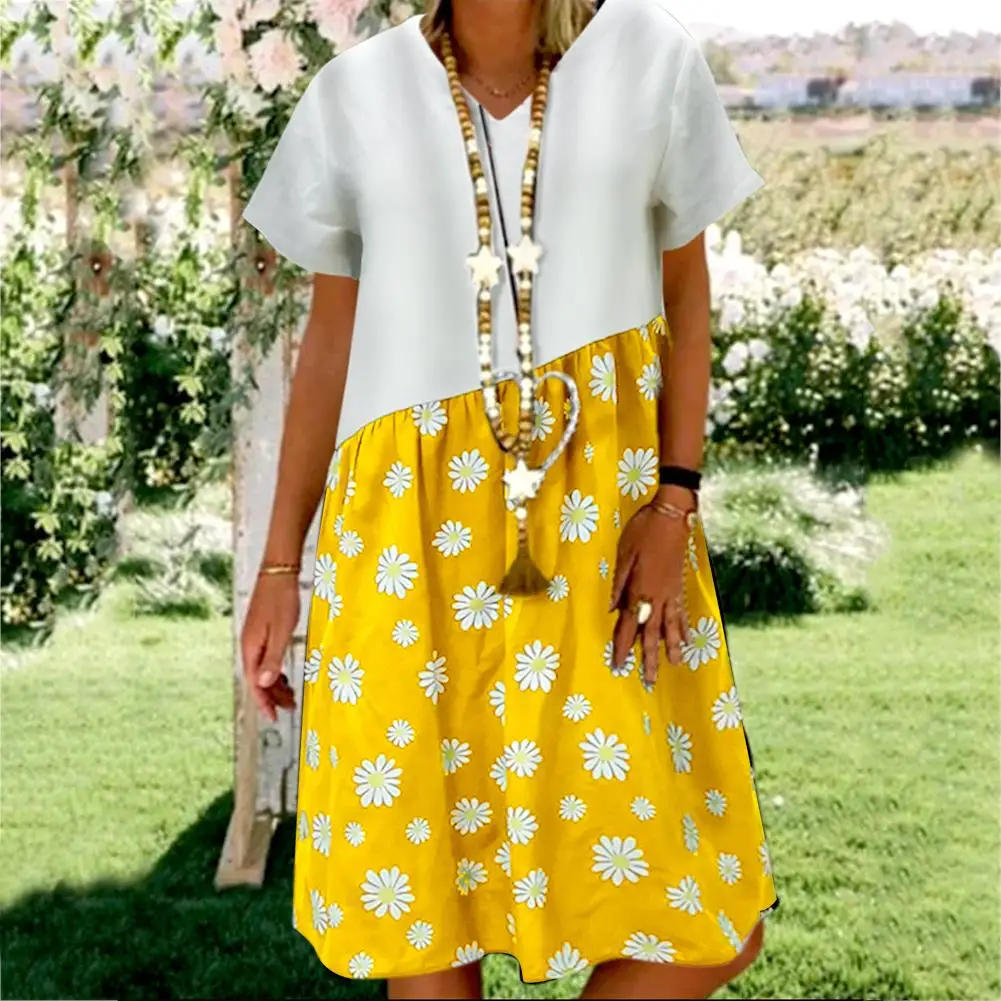 New Women Dress 2020 Sexy Dress Plus Size S-5XL Fashion Marguerite Printed Splicing V-neck Short Sleeve Women Casual Loose Dress
New Women Dress 2020 Sexy Dress Plus Size S-5XL Fashion Marguerite Printed Splicing V-neck Short Sleeve Women Casual Loose Dress