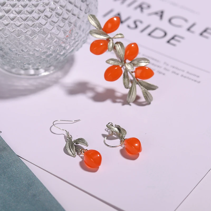 Plant Fruit Enamel Pin Earrings Two Kinds Fashion Jewelry Brooches Badges on Clothes Bags Backpack Hats Gifts for Women Men
Plant Fruit Enamel Pin Earrings Two Kinds Fashion Jewelry Brooches Badges on Clothes Bags Backpack Hats Gifts for Women Men