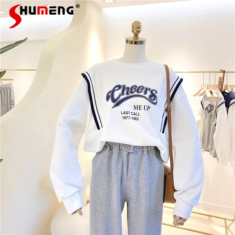 Hoodies & Sweatshirts
Hoodies & Sweatshirts