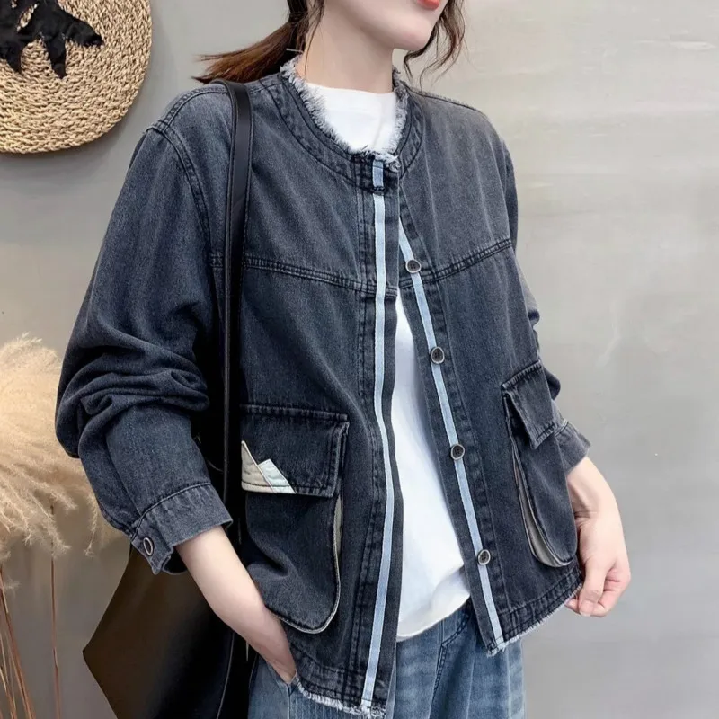 Max LuLu 2021 Spring New Fashion Women Vintage Ripped Denim Jackets Ladies Loose Blue Coats Female Casual Short Clothes Big Size 
Max LuLu 2021 Spring New Fashion Women Vintage Ripped Denim Jackets Ladies Loose Blue Coats Female Casual Short Clothes Big Size