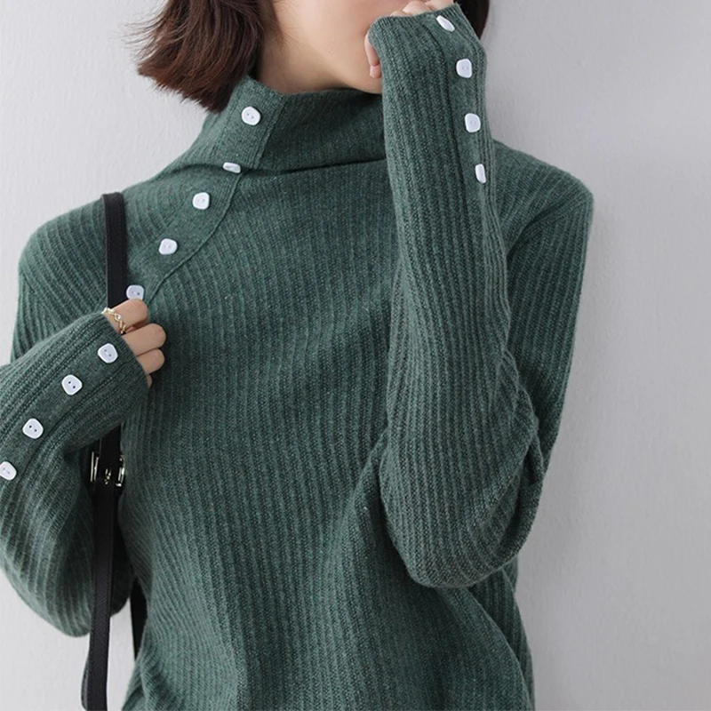 2020 Autumn Winter New High Neck Pullover Knitted Commuter Top Fashion Casual Solid Color Button Decoration Knit Sweater Women
2020 Autumn Winter New High Neck Pullover Knitted Commuter Top Fashion Casual Solid Color Button Decoration Knit Sweater Women