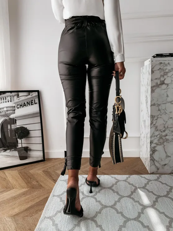 New Autumn Women Coated PU Leather Pant Wash Water Women's High Waist Slimming Outer Wear Leggings Elastic Feet Long Pants
New Autumn Women Coated PU Leather Pant Wash Water Women's High Waist Slimming Outer Wear Leggings Elastic Feet Long Pants