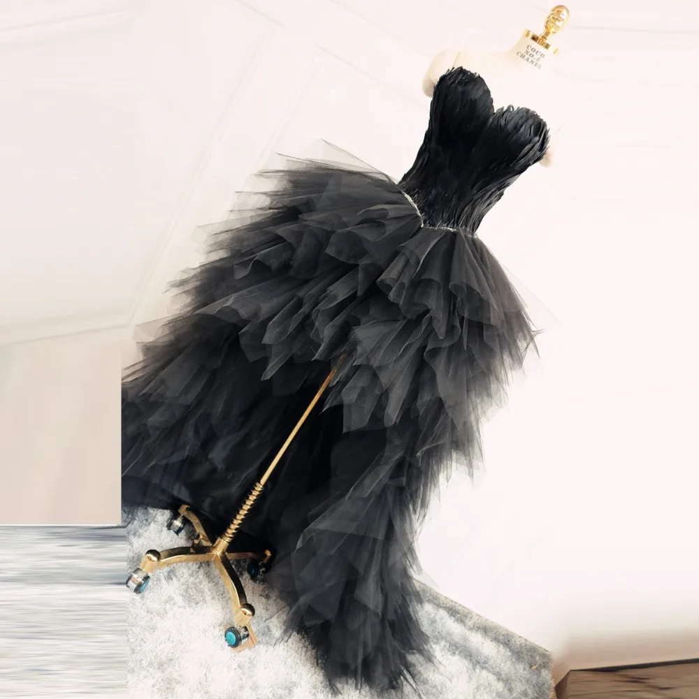 Hi Low Prom Dress Black Sweetheart Feather Evening Gowns vestido de festa longo Evening Dresses Abendkleider robe de soiree
Hi Low Prom Dress Black Sweetheart Feather Evening Gowns vestido de festa longo Evening Dresses Abendkleider robe de soiree