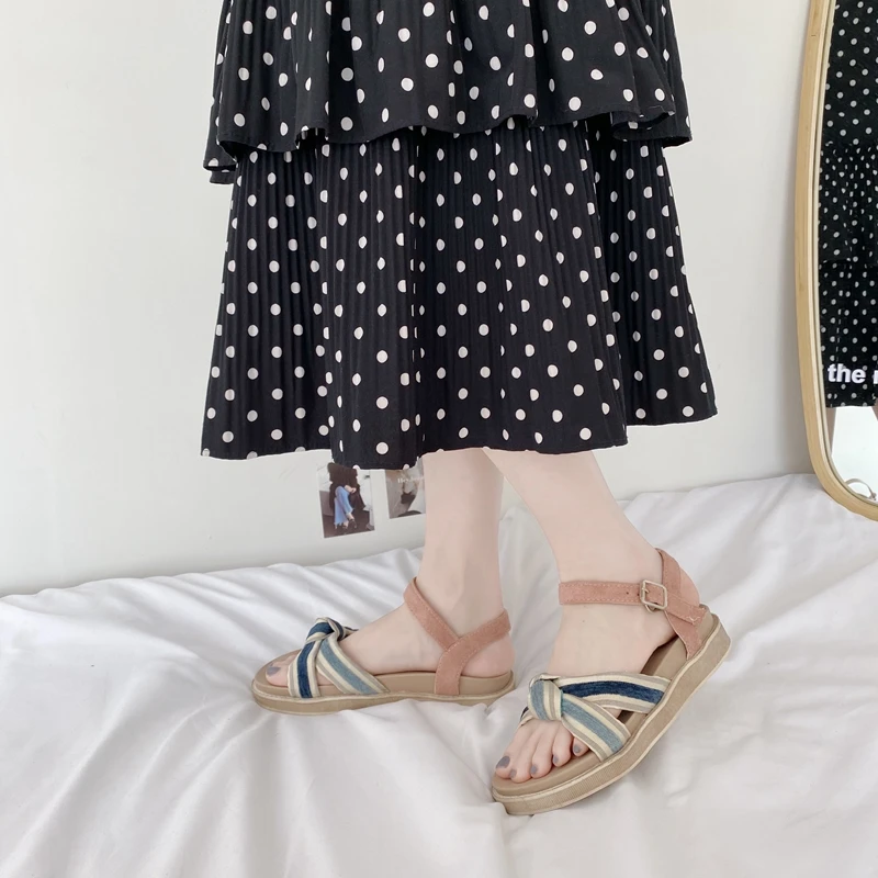 ELLALEE Women Platform Sandals Bowknot Stripe Buckle Leisure Rubber Anti-slip Female Elegant Fashion Shoes
ELLALEE Women Platform Sandals Bowknot Stripe Buckle Leisure Rubber Anti-slip Female Elegant Fashion Shoes