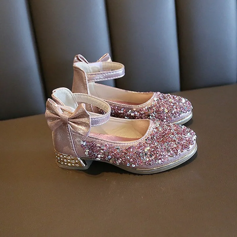 Children Shoe Bling Bling high heeled shoes baby Girls Shoes Sequins Luxury princess shoes Dance Wedding Party Shoes for girl
Children Shoe Bling Bling high heeled shoes baby Girls Shoes Sequins Luxury princess shoes Dance Wedding Party Shoes for girl