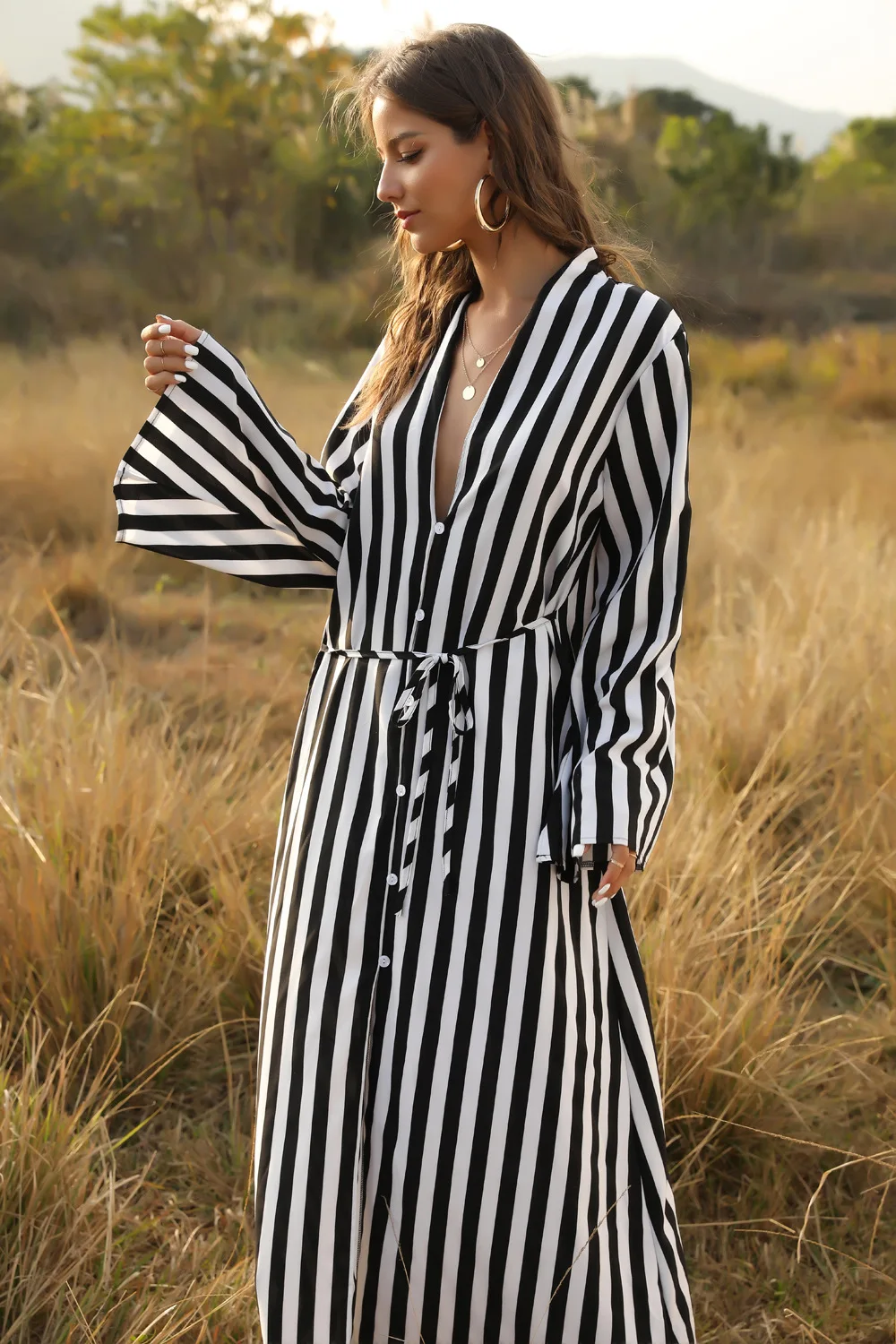 Women Dress Spring Summer New 2021 Women Dress Loose Lace Up V-neck Long Sleeve Ladies Dress Striped Split V-neck Long Dress
Women Dress Spring Summer New 2021 Women Dress Loose Lace Up V-neck Long Sleeve Ladies Dress Striped Split V-neck Long Dress