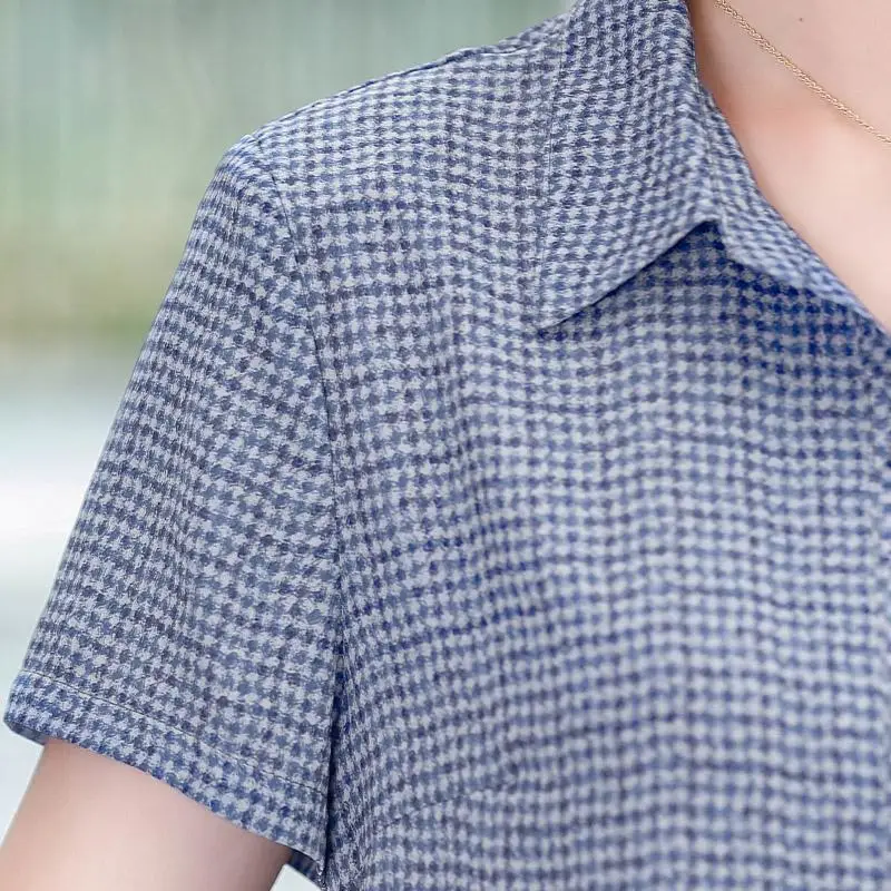 2021 Summer Middle-aged Women Fashion Elegant Turn-down Collar Purple Print Shirt Short Sleeve Single-breasted Blouse Blusa X141
2021 Summer Middle-aged Women Fashion Elegant Turn-down Collar Purple Print Shirt Short Sleeve Single-breasted Blouse Blusa X141