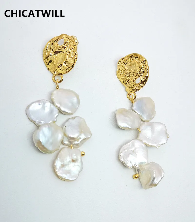 Chic Ins Europe Designer French Ladies Baroque Irregular Nature Pearls Drop Earrings for Women Party Celibrity Anniverary
Chic Ins Europe Designer French Ladies Baroque Irregular Nature Pearls Drop Earrings for Women Party Celibrity Anniverary