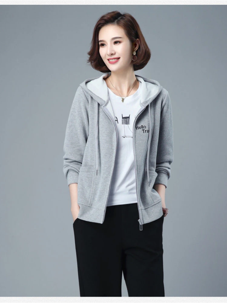Women's spring and autumn thin hooded guard clothes 2021 autumn new Korean version of the slim zipper pocket cardigan coat woman
Women's spring and autumn thin hooded guard clothes 2021 autumn new Korean version of the slim zipper pocket cardigan coat woman