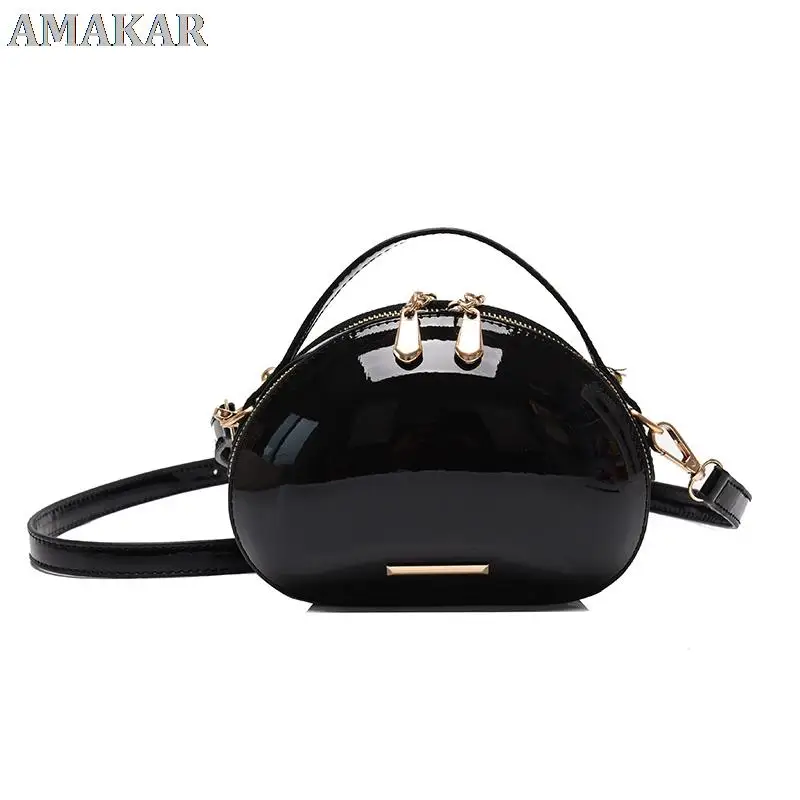 Luxury Handbags Women Bags Designer Mini Fashion Red Heart Shaped Shoulder Bag Girls High Quality Patent Leather Crossbody Bags 
Luxury Handbags Women Bags Designer Mini Fashion Red Heart Shaped Shoulder Bag Girls High Quality Patent Leather Crossbody Bags