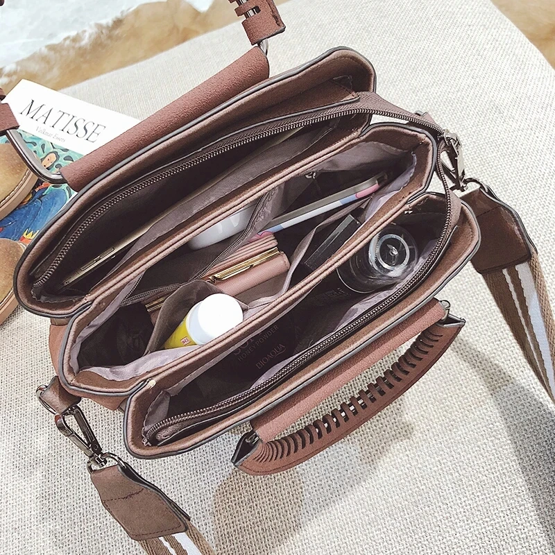 2020 Women Handbag PU Leather Shell hollow Messenger Bags Sac a Main Shoulder Bags Women Crossbody Bag High Quality Handbags
2020 Women Handbag PU Leather Shell hollow Messenger Bags Sac a Main Shoulder Bags Women Crossbody Bag High Quality Handbags