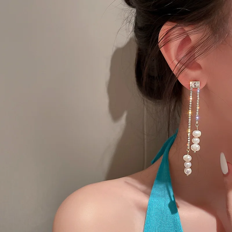 925 Silver Needle Inlaid Rhinestone Zircon Freshwater Pearl Trendy Fashion Stud Earrings Gentle and Elegant Jewelry Earrings
925 Silver Needle Inlaid Rhinestone Zircon Freshwater Pearl Trendy Fashion Stud Earrings Gentle and Elegant Jewelry Earrings