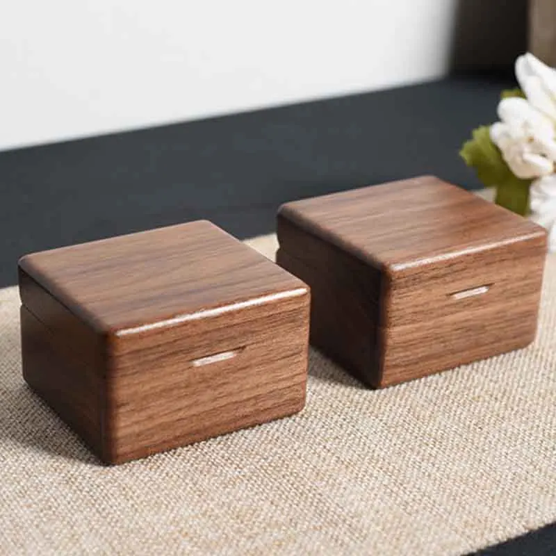 Walnut Wood Ring Box Retro Mini Ring Case Concise Style Jewelry Storage Casket Suitable For Travel Portable Jewelry Box
Walnut Wood Ring Box Retro Mini Ring Case Concise Style Jewelry Storage Casket Suitable For Travel Portable Jewelry Box