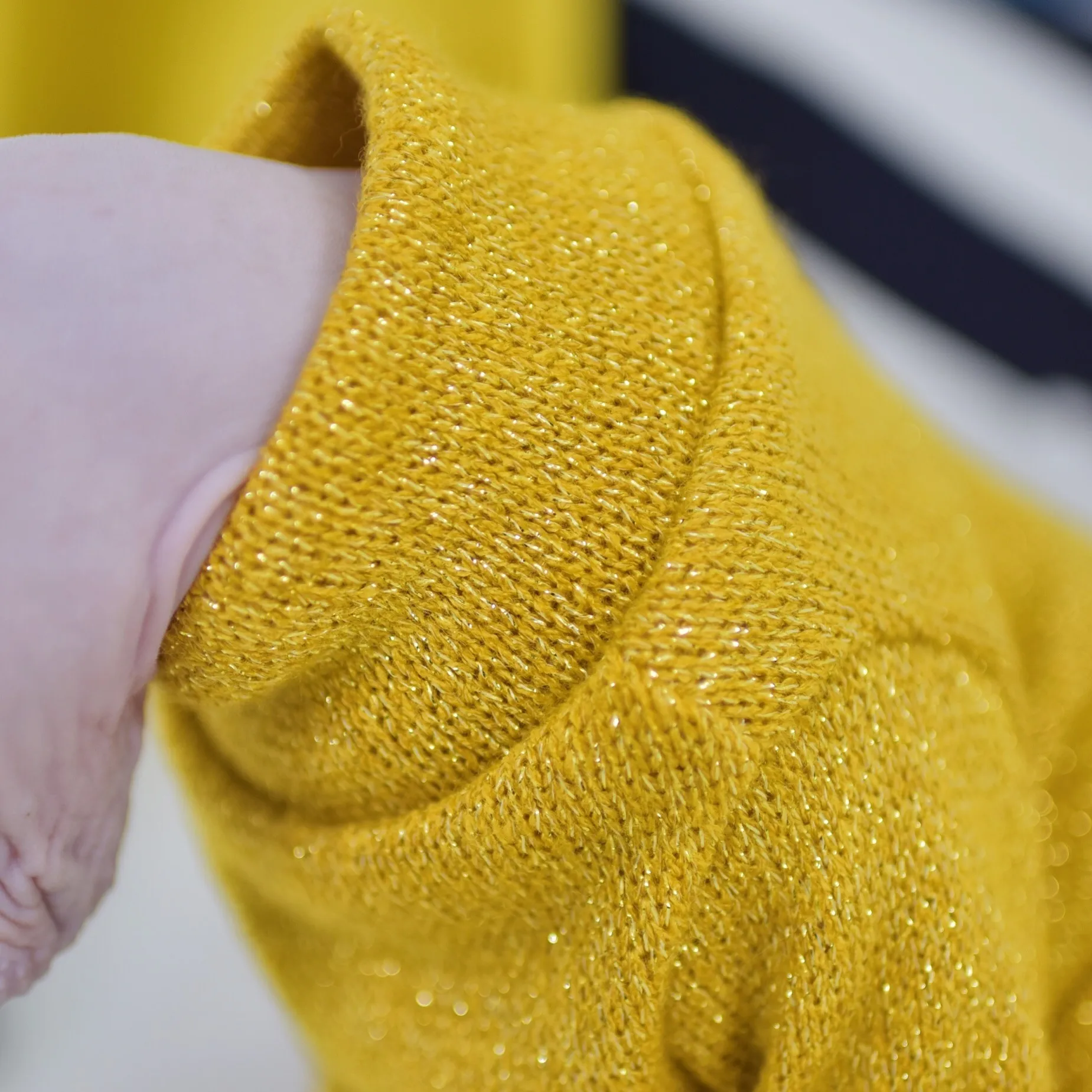Sphinx Devon Rex Hairless Cat Clothes Clothing for Cats T-shirt Sweater Shining Silk Is Not Very Thick but It Looks Really Nice
Sphinx Devon Rex Hairless Cat Clothes Clothing for Cats T-shirt Sweater Shining Silk Is Not Very Thick but It Looks Really Nice