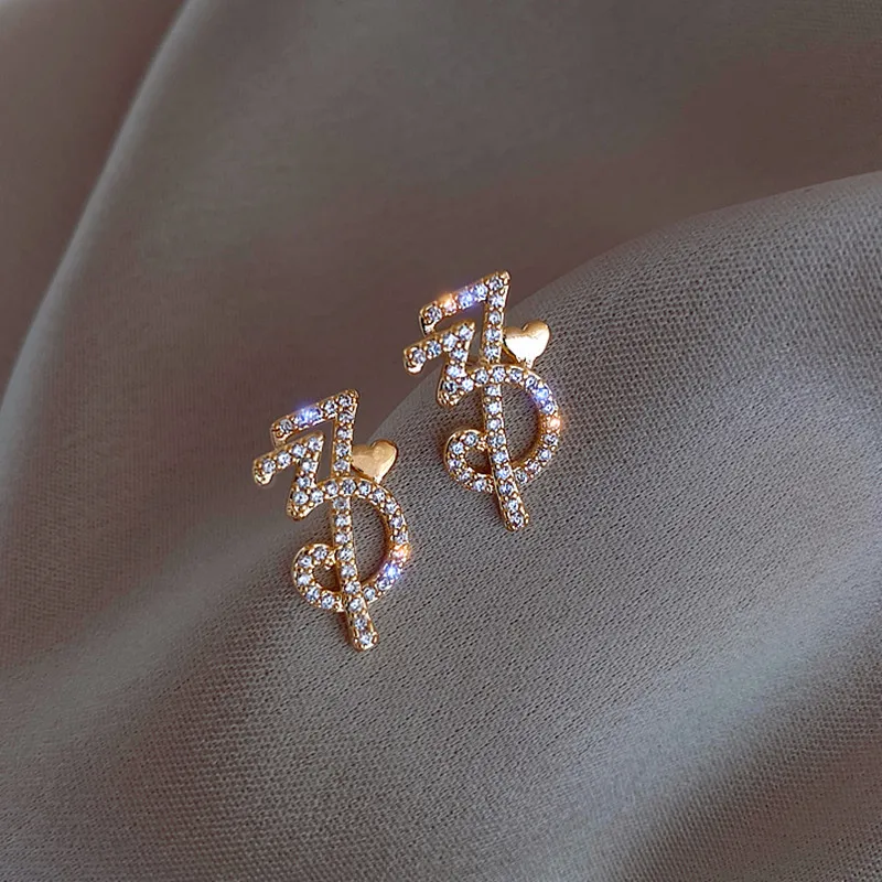 Cute Female White Crystal Stone Earrings Trendy Gold Color heart Stud Earrings For Women Charm Number 37 Letter Wedding Earrings
Cute Female White Crystal Stone Earrings Trendy Gold Color heart Stud Earrings For Women Charm Number 37 Letter Wedding Earrings