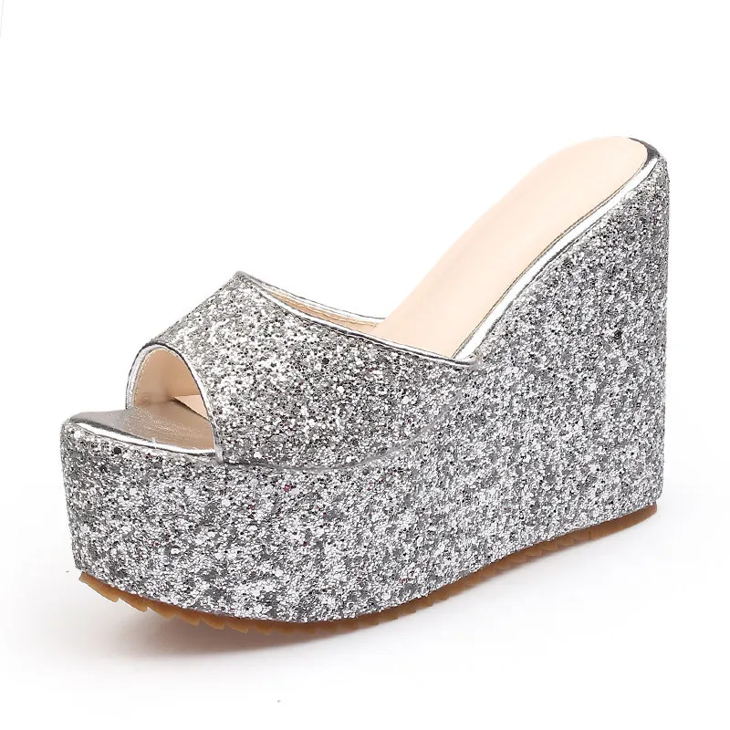 Women's thick soled sandals 2020 new high heeled banquet front shoes Sequin slope heel slippers summer
Women's thick soled sandals 2020 new high heeled banquet front shoes Sequin slope heel slippers summer