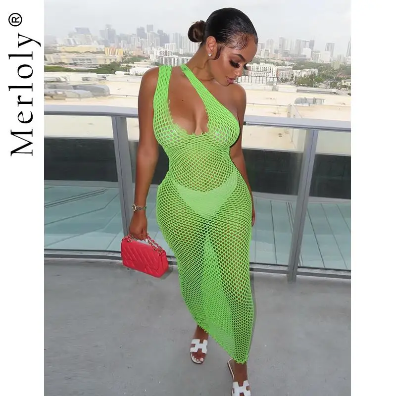 Платье-Макси женское прозрачное с открытыми плечами и открытой спиной 
Платье-Макси женское прозрачное с открытыми плечами и открытой спиной