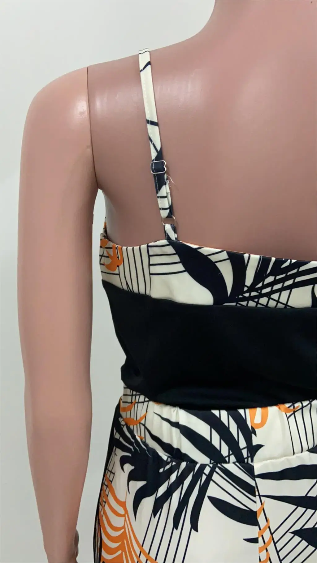 Sexy Personality Two-Piece Sling Summer Womens Sleeveless Top + Wide Leg Pants Digital Printing Fashion Trend Pants 2021 Set
Sexy Personality Two-Piece Sling Summer Womens Sleeveless Top + Wide Leg Pants Digital Printing Fashion Trend Pants 2021 Set