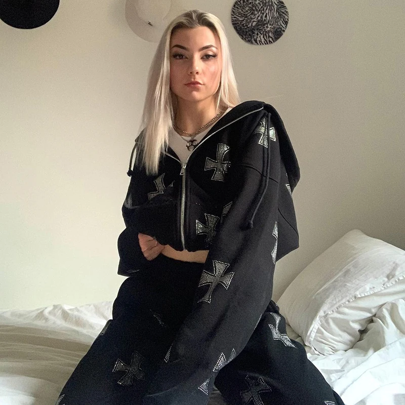Fashion Rhinestone Gothic Cross Streetwear Trousers Ins Trend Black Pants Y2k Hip-Hop Jogging Sweatpants Korean Fashion Punk
Fashion Rhinestone Gothic Cross Streetwear Trousers Ins Trend Black Pants Y2k Hip-Hop Jogging Sweatpants Korean Fashion Punk