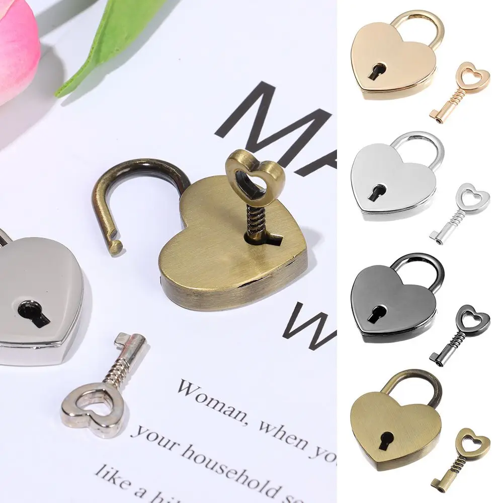 Винтажные металлические аксессуары для багажа в форме сердца, 4 цвета
Винтажные металлические аксессуары для багажа в форме сердца, 4 цвета