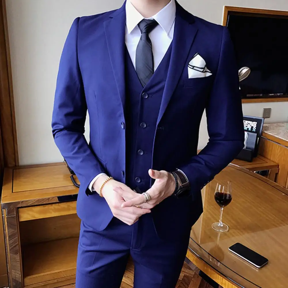 Мужской однотонный пиджак с отложным воротником, жилет и брюки, деловой костюм, удобная одежда для свадьбы, осень 2021
Мужской однотонный пиджак с отложным воротником, жилет и брюки, деловой костюм, удобная одежда для свадьбы, осень 2021