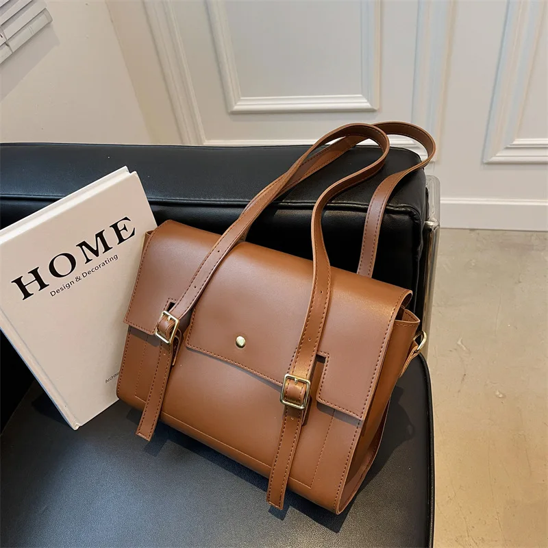 CGCBAG 2021 Fashion Luxury Designe Women's Handbag PU Leather High Quality Shoulder Bag Female Simple Large Capacity Tote Bag
CGCBAG 2021 Fashion Luxury Designe Women's Handbag PU Leather High Quality Shoulder Bag Female Simple Large Capacity Tote Bag