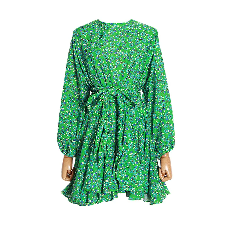 Korean version of the new sweet floral umbrella skirt round neck bubble sleeve design lace-up women's dress women
Korean version of the new sweet floral umbrella skirt round neck bubble sleeve design lace-up women's dress women