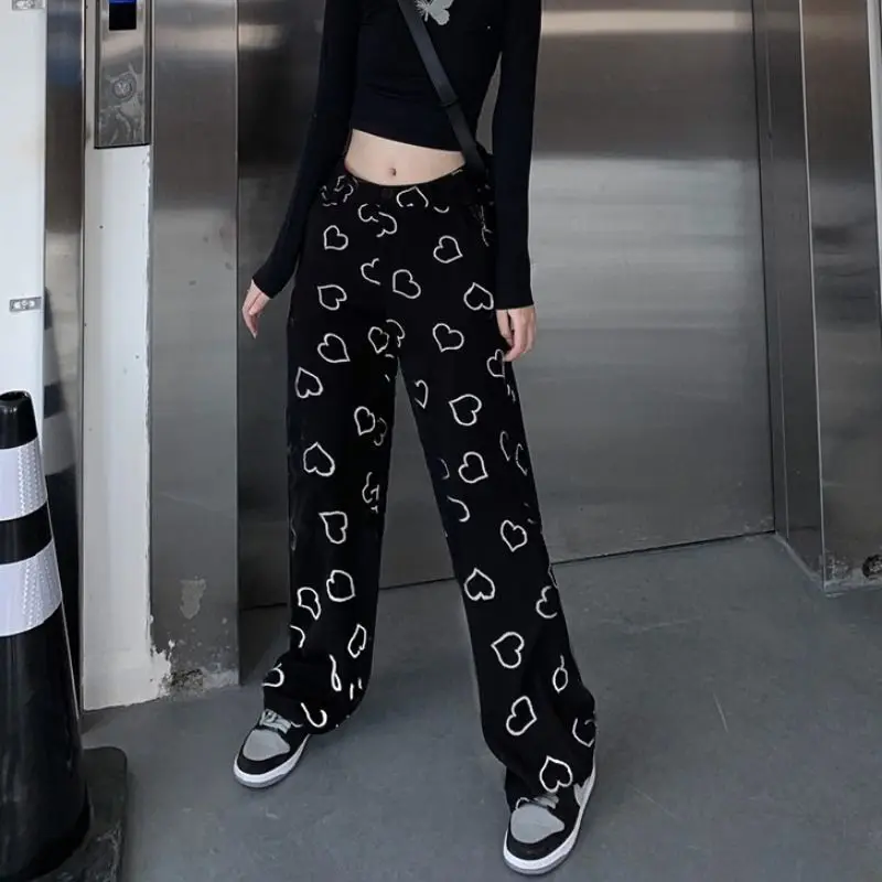 Hip Hop Wide Leg Pants Women Vintage Korean Style Oversize Trousers For Female Fashion 2021 Spring Harajuku Heart Print
Hip Hop Wide Leg Pants Women Vintage Korean Style Oversize Trousers For Female Fashion 2021 Spring Harajuku Heart Print