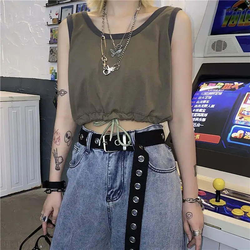 Harajuku solid vest women's short tops 2021 summer new Korean fashion aesthetic personality loose sports t-shirts streetwear
Harajuku solid vest women's short tops 2021 summer new Korean fashion aesthetic personality loose sports t-shirts streetwear