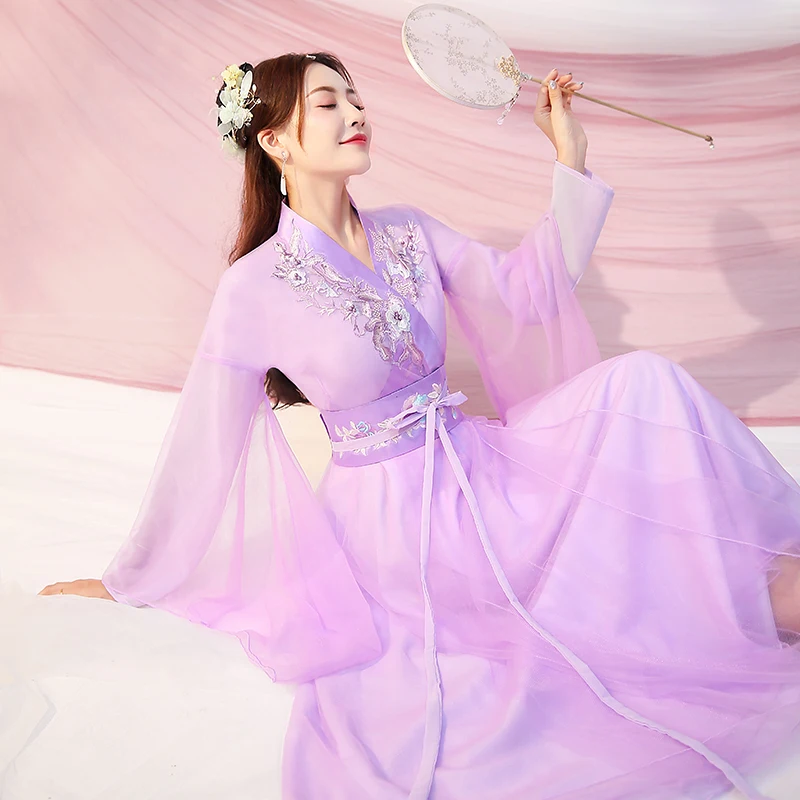 Женская одежда Hanfu в китайском стиле для традиционных танцев, сказочные платья в восточном стиле династии Тан
Женская одежда Hanfu в китайском стиле для традиционных танцев, сказочные платья в восточном стиле династии Тан